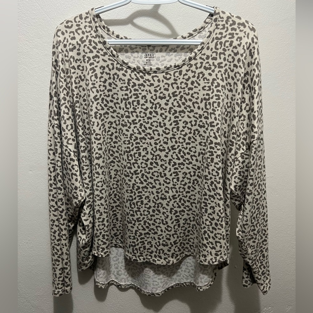 Petite XXL - Long Sleeve Top with animal print